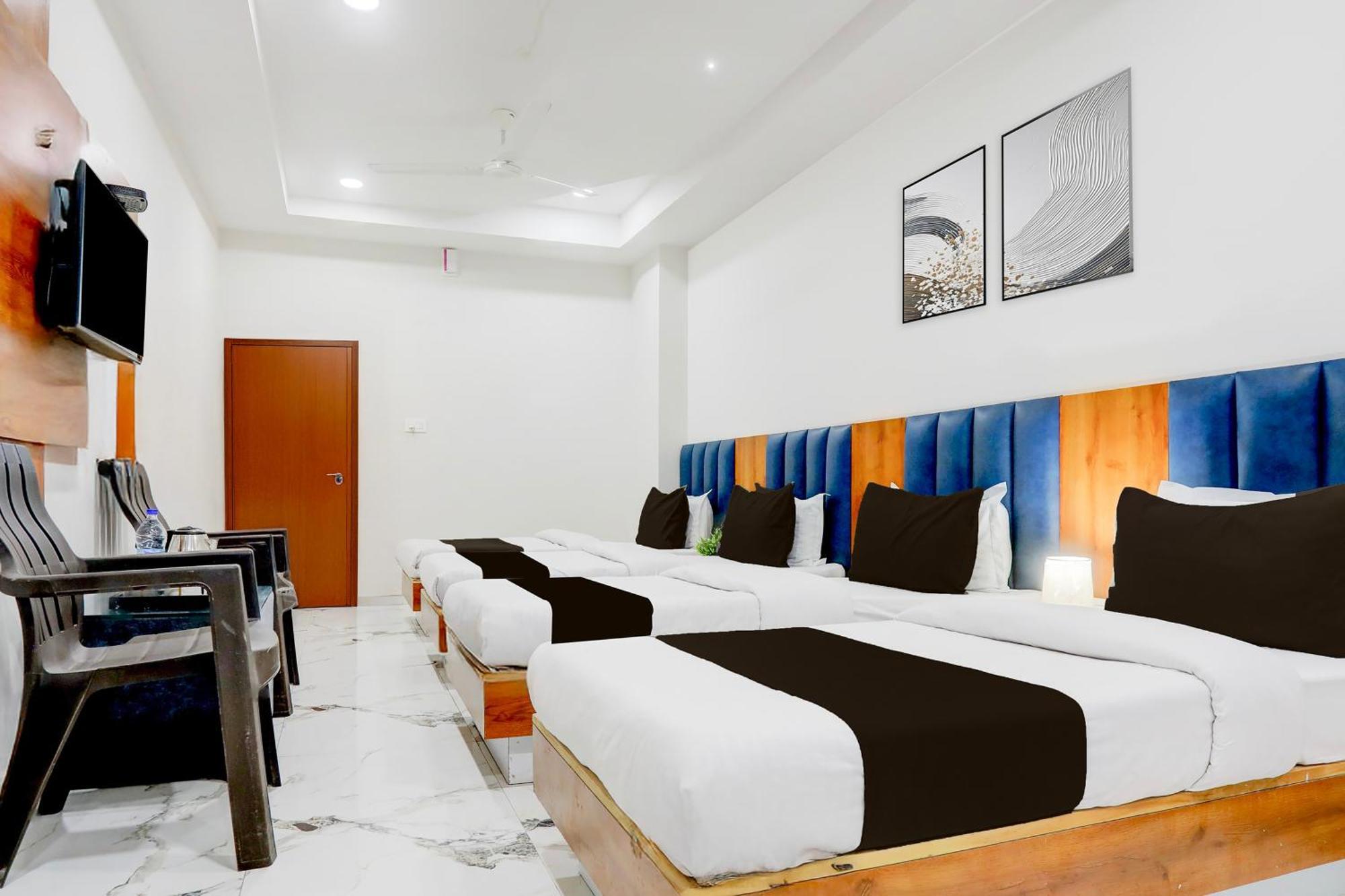 Super Townhouse Ambaji Formerly Hotel Kardhar Inn Exterior photo