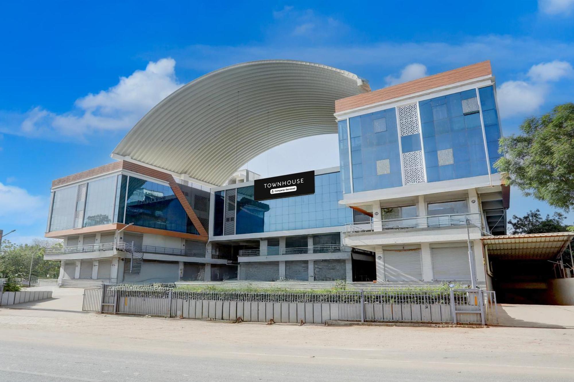 Super Townhouse Ambaji Formerly Hotel Kardhar Inn Exterior photo