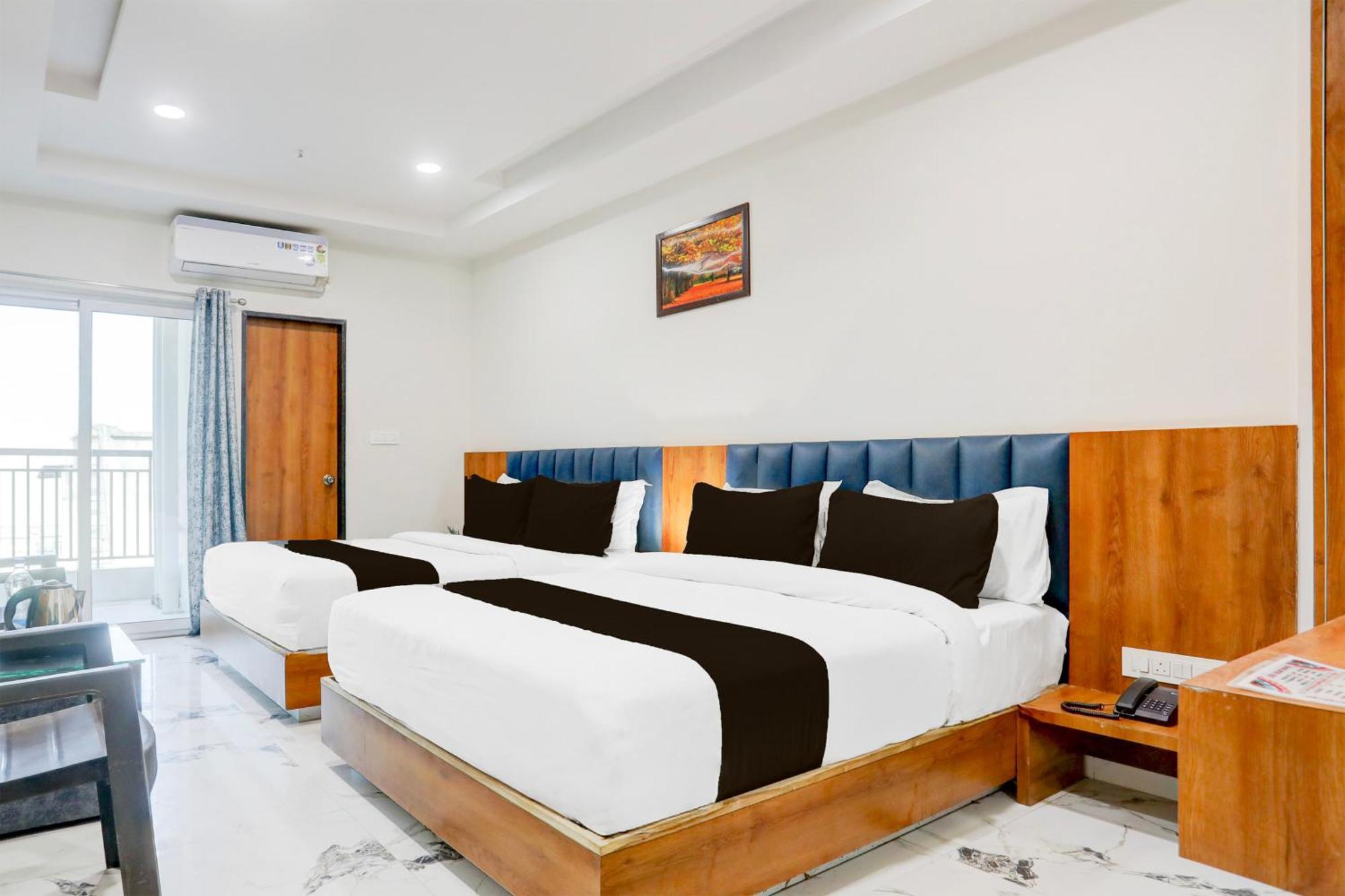Super Townhouse Ambaji Formerly Hotel Kardhar Inn Exterior photo